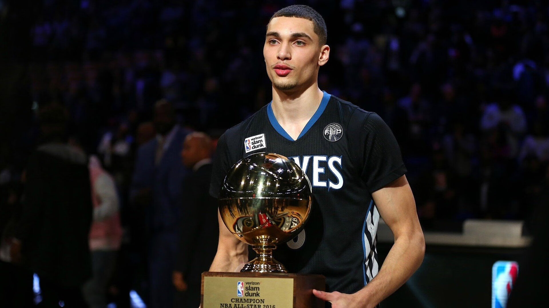 工作室：杨瀚森除参加开拓者比赛和训练，还将参加混音队训练，杨瀚宇是谁